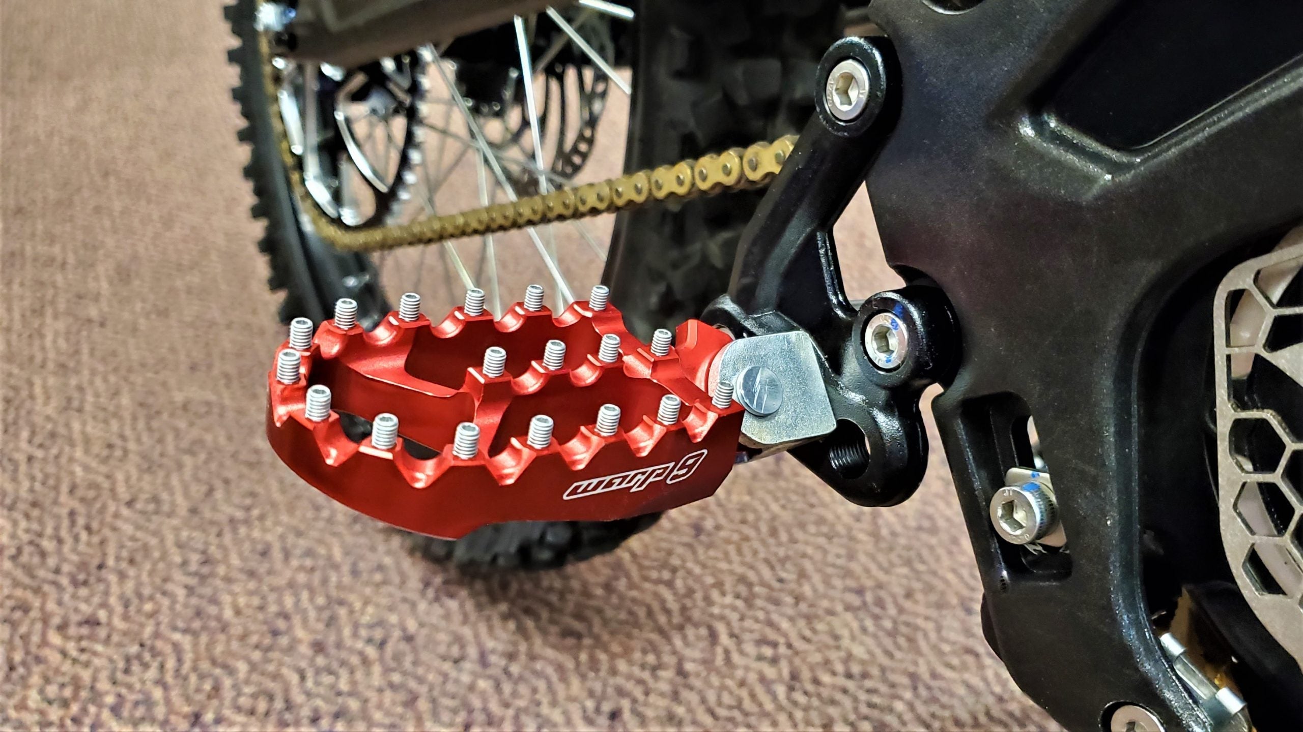 Warp-9 E-Ride Pro / Surron LBX Foot Pegs