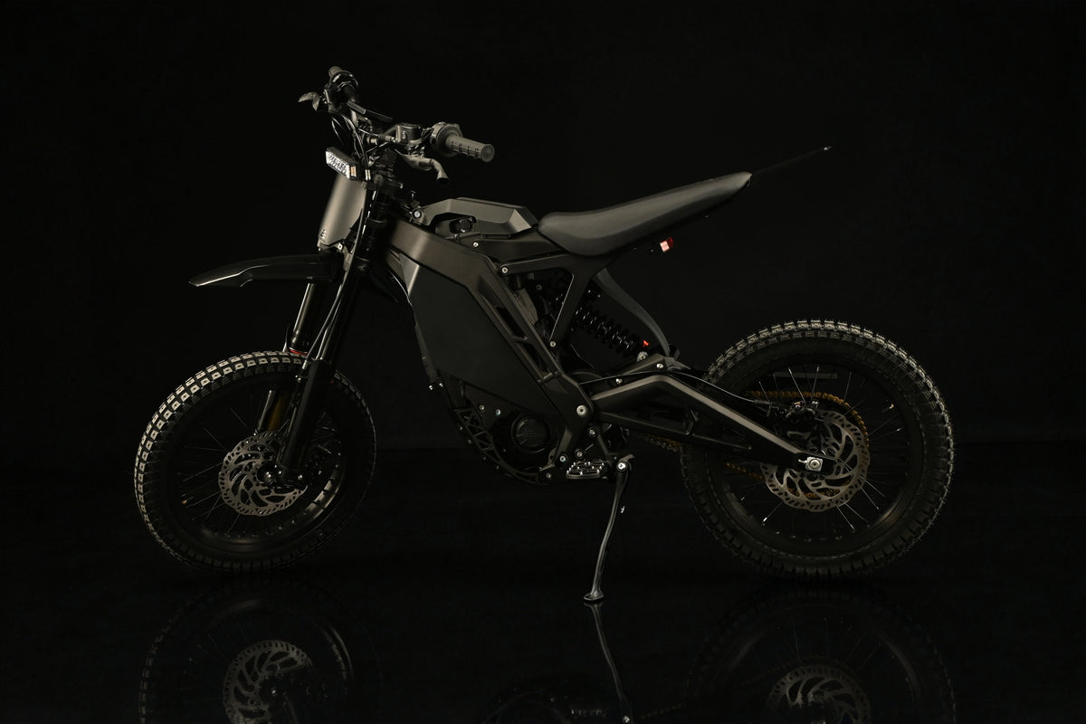 E-Ride Pro SE with headlight on
